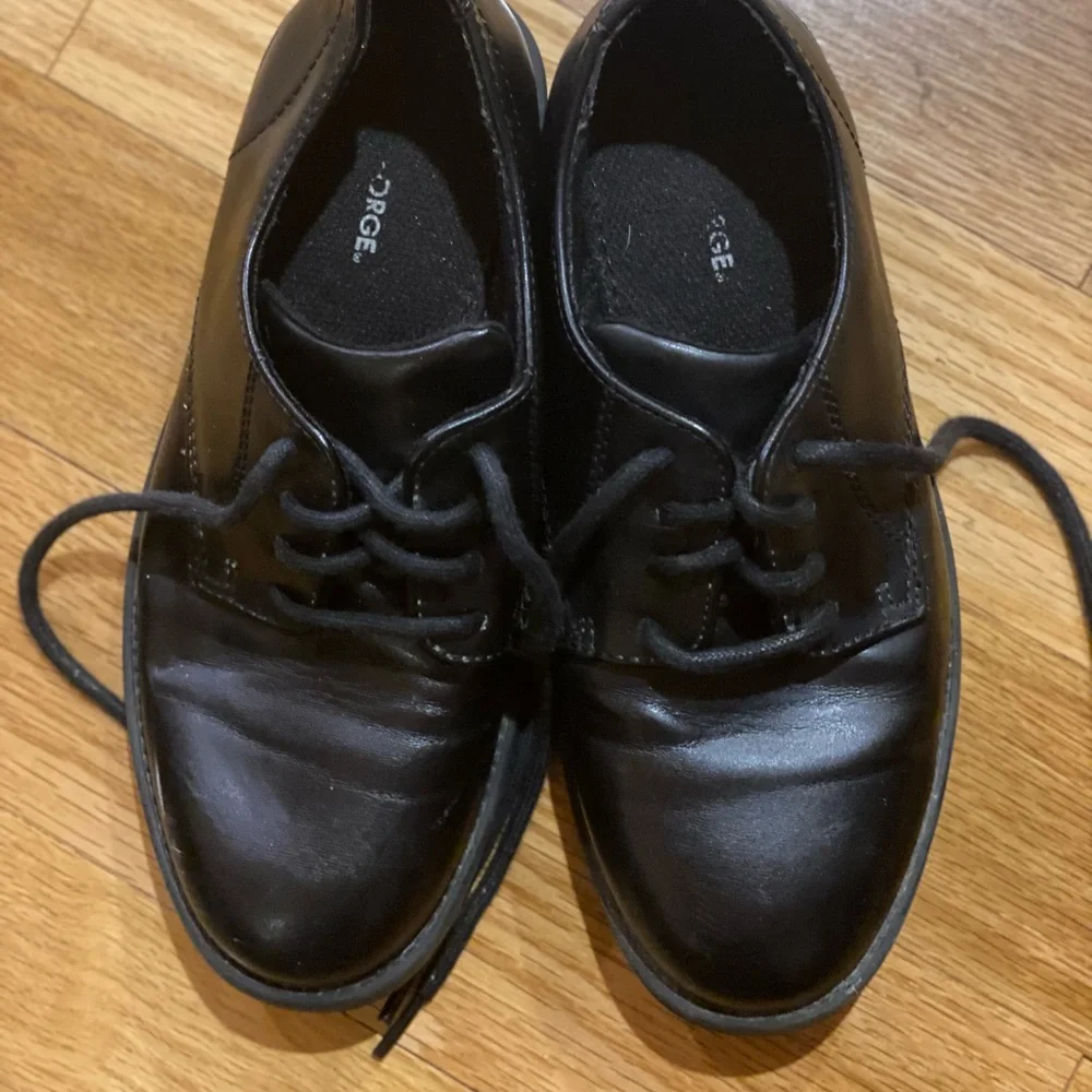 George black dress shoes Size 2 little boy